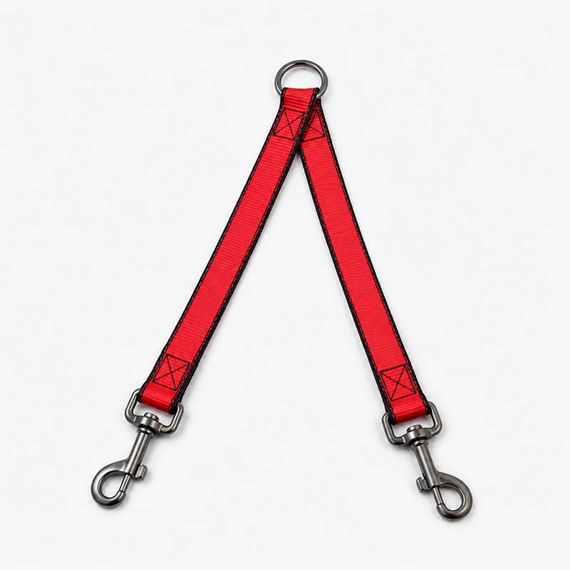 Red reflective polyester dog leash, 90cm length, 29mm width, 22kN tensile strength